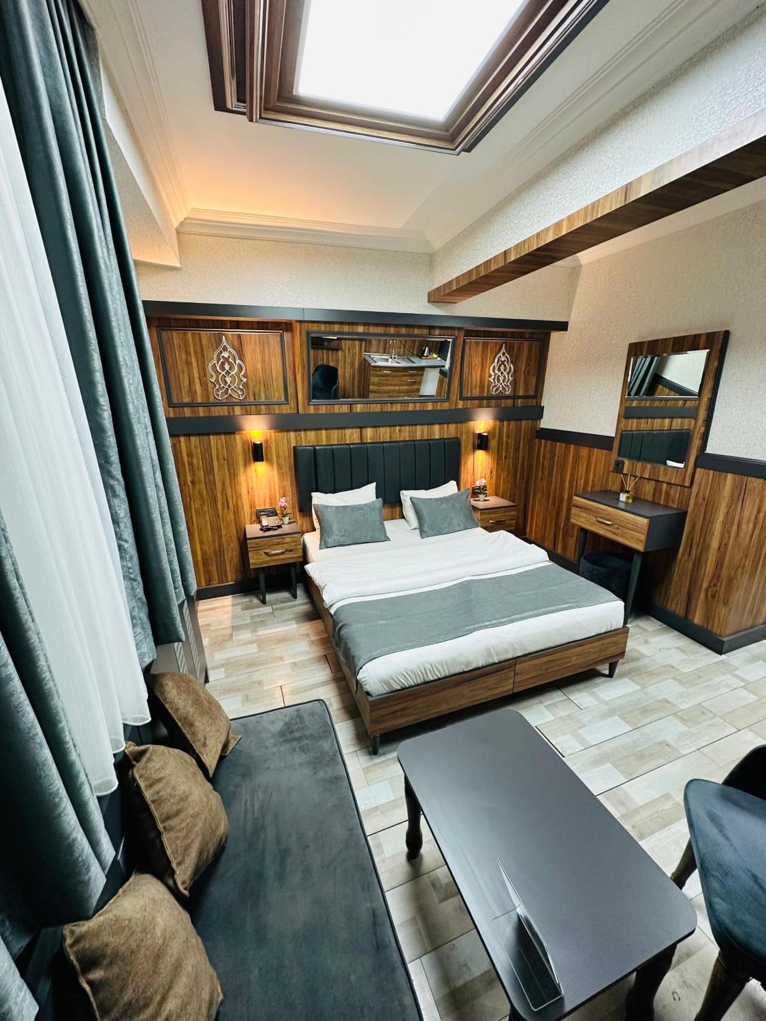 Taksim La Serena Hotels Istanbul Exterior photo
