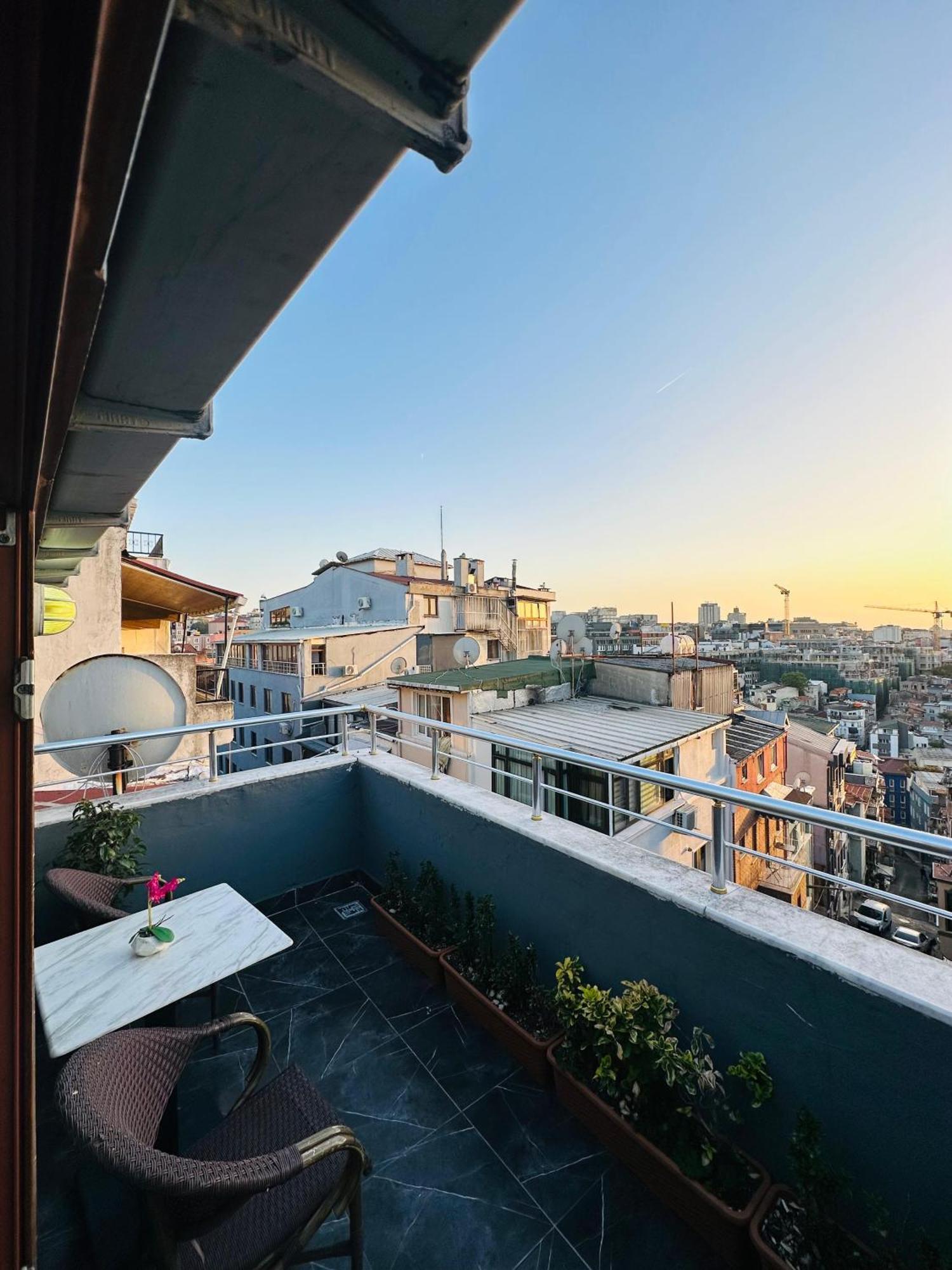 Taksim La Serena Hotels Istanbul Exterior photo